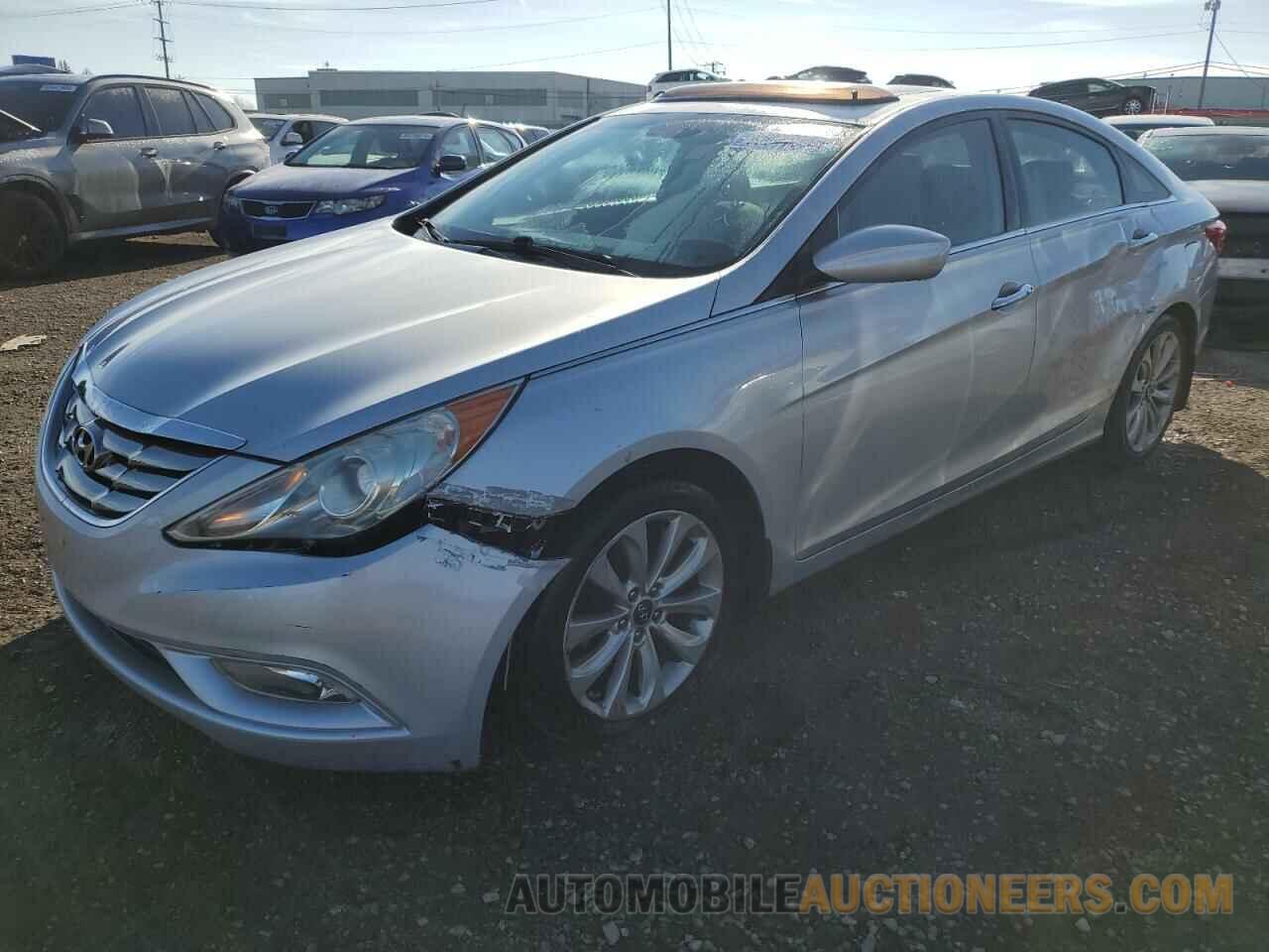 5NPEC4AB3BH239374 HYUNDAI SONATA 2011