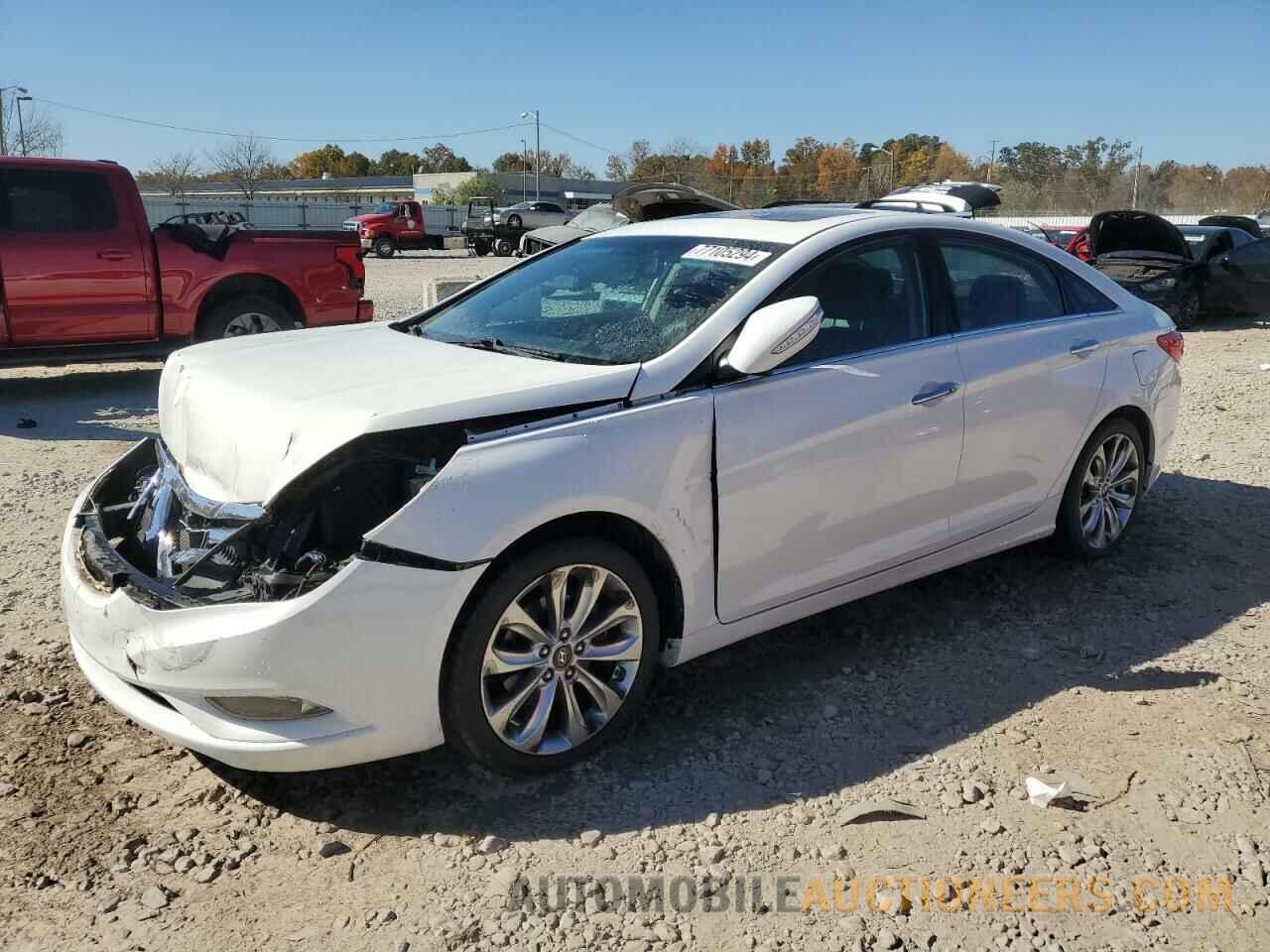 5NPEC4AB4BH213673 HYUNDAI SONATA 2011