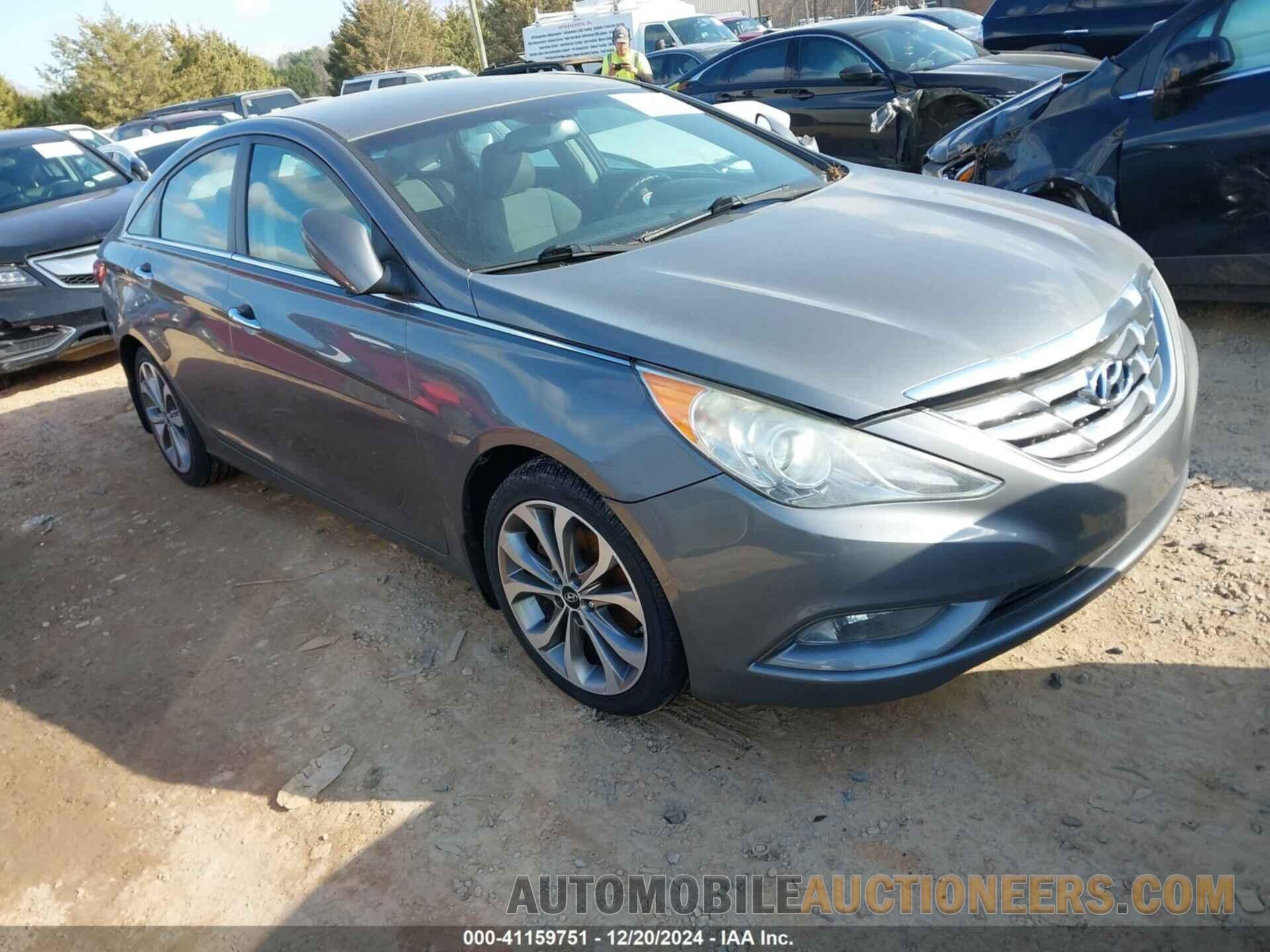 5NPEC4AB7DH785016 HYUNDAI SONATA 2013