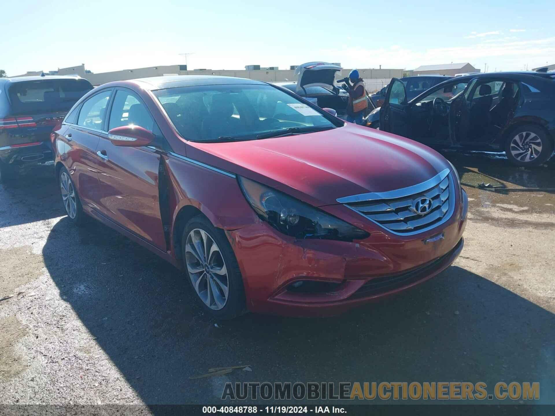 5NPEC4AB8DH607499 HYUNDAI SONATA 2013