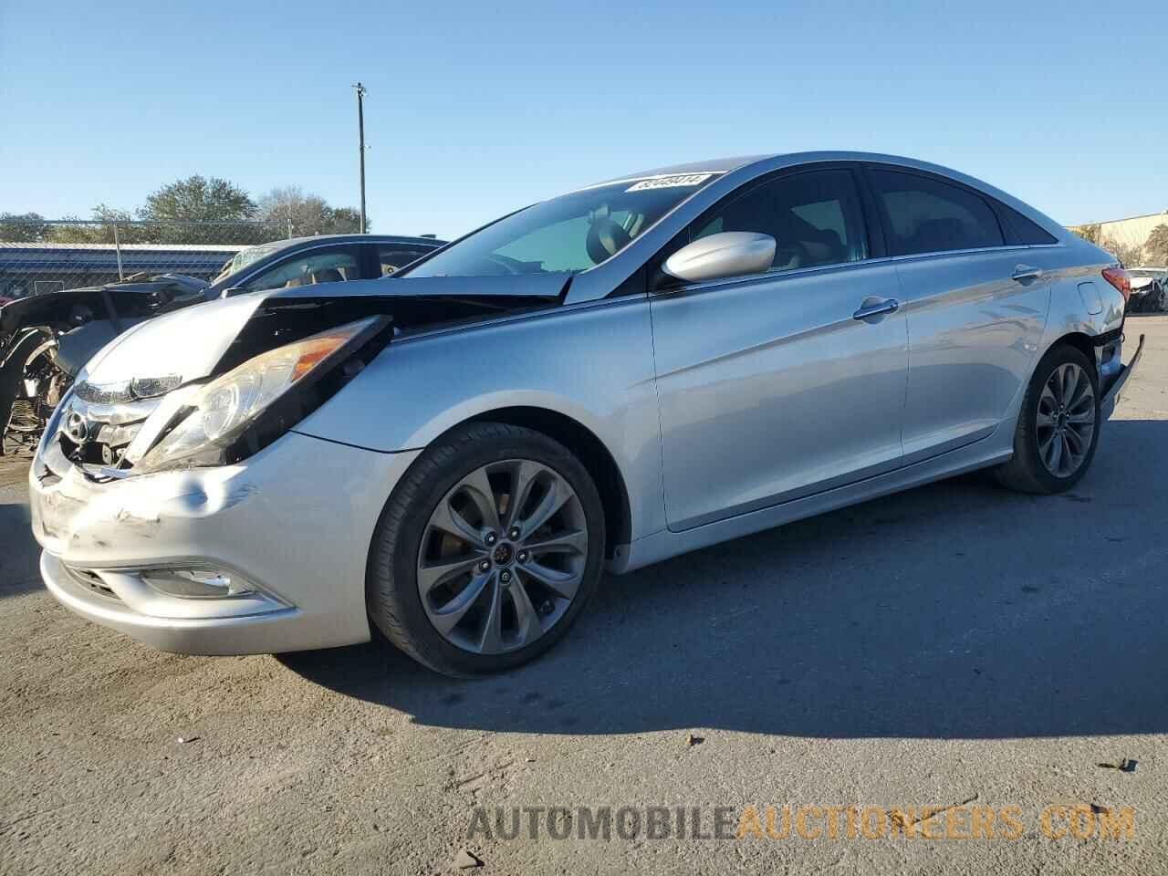 5NPEC4AC0BH105883 HYUNDAI SONATA 2011