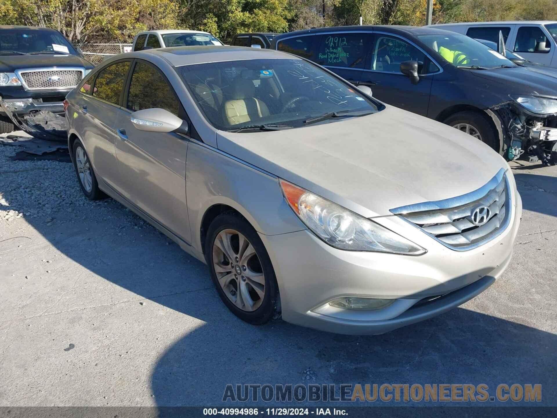 5NPEC4AC0BH226154 HYUNDAI SONATA 2011