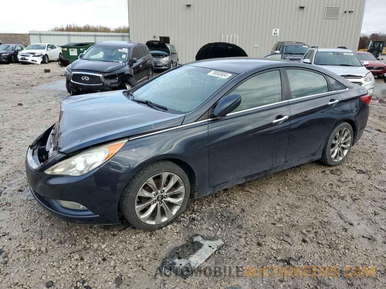 5NPEC4AC0BH235310 HYUNDAI SONATA 2011