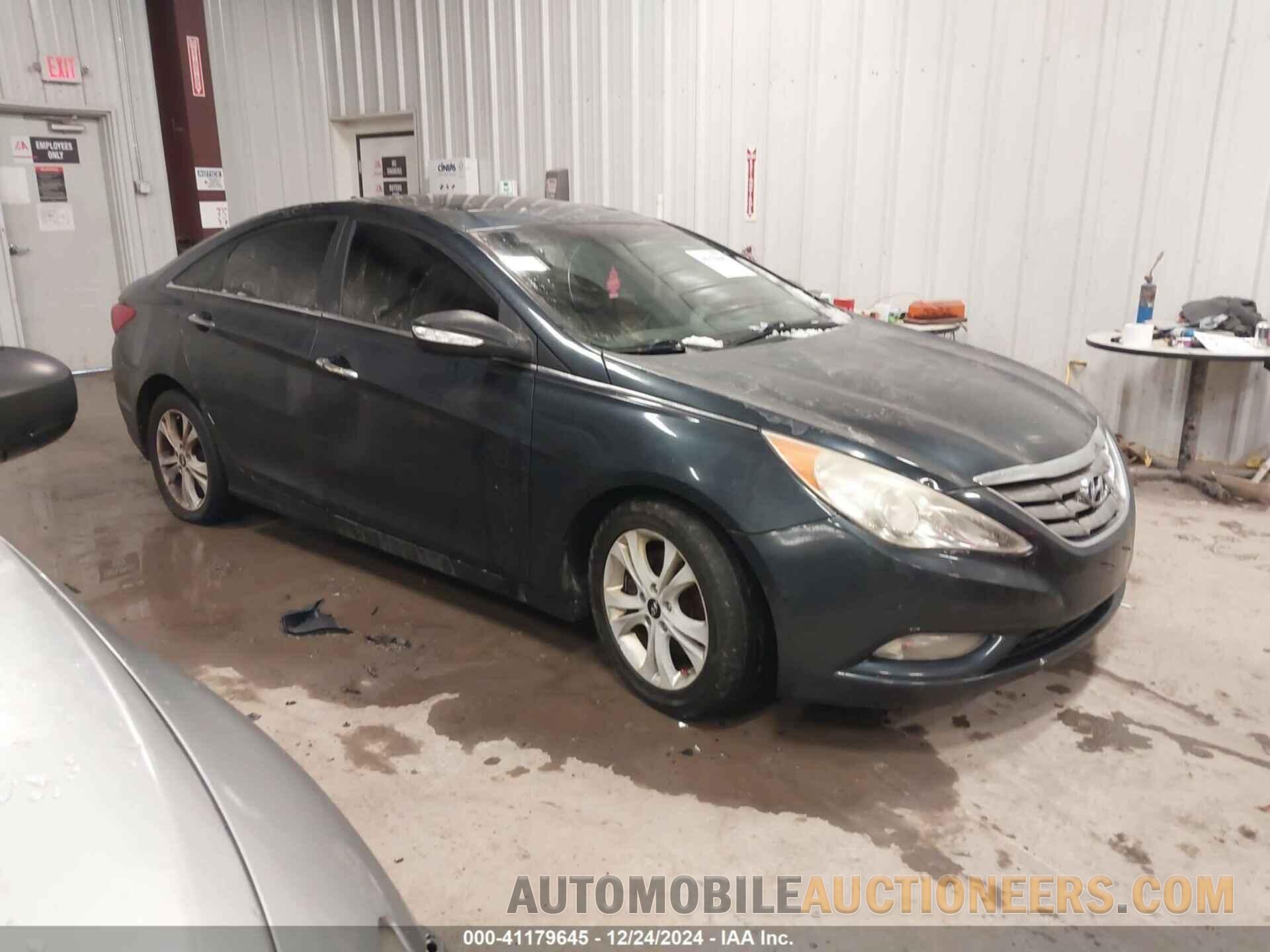 5NPEC4AC0BH236375 HYUNDAI SONATA 2011