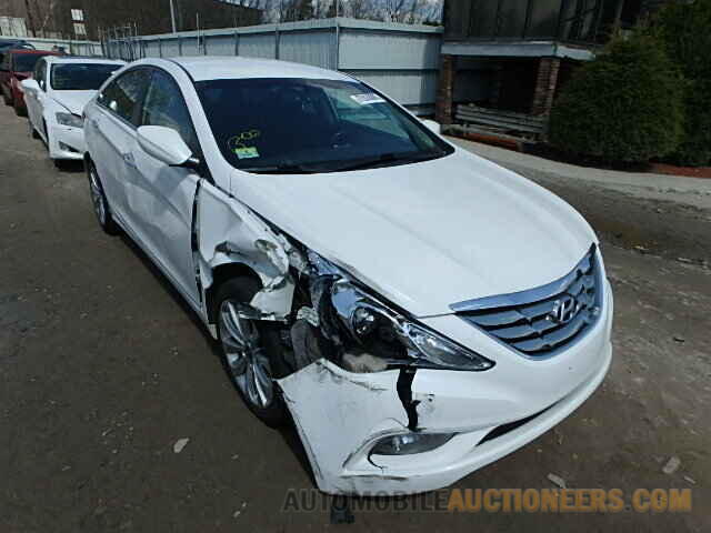 5NPEC4AC0BH298973 HYUNDAI SONATA 2011