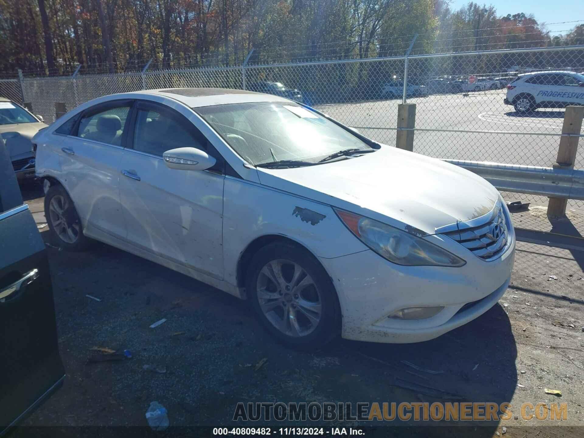 5NPEC4AC0BH307512 HYUNDAI SONATA 2011