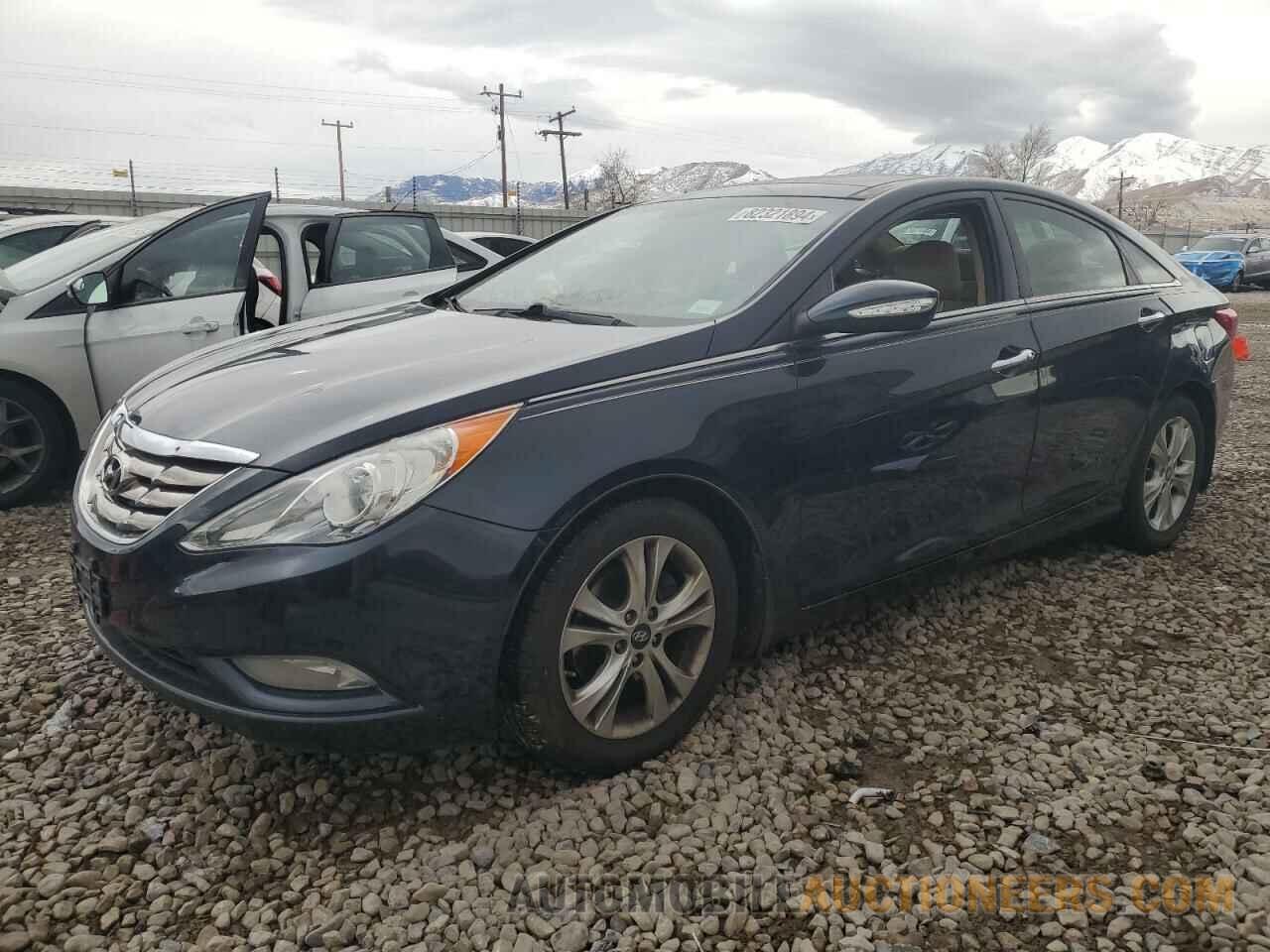 5NPEC4AC0DH551261 HYUNDAI SONATA 2013