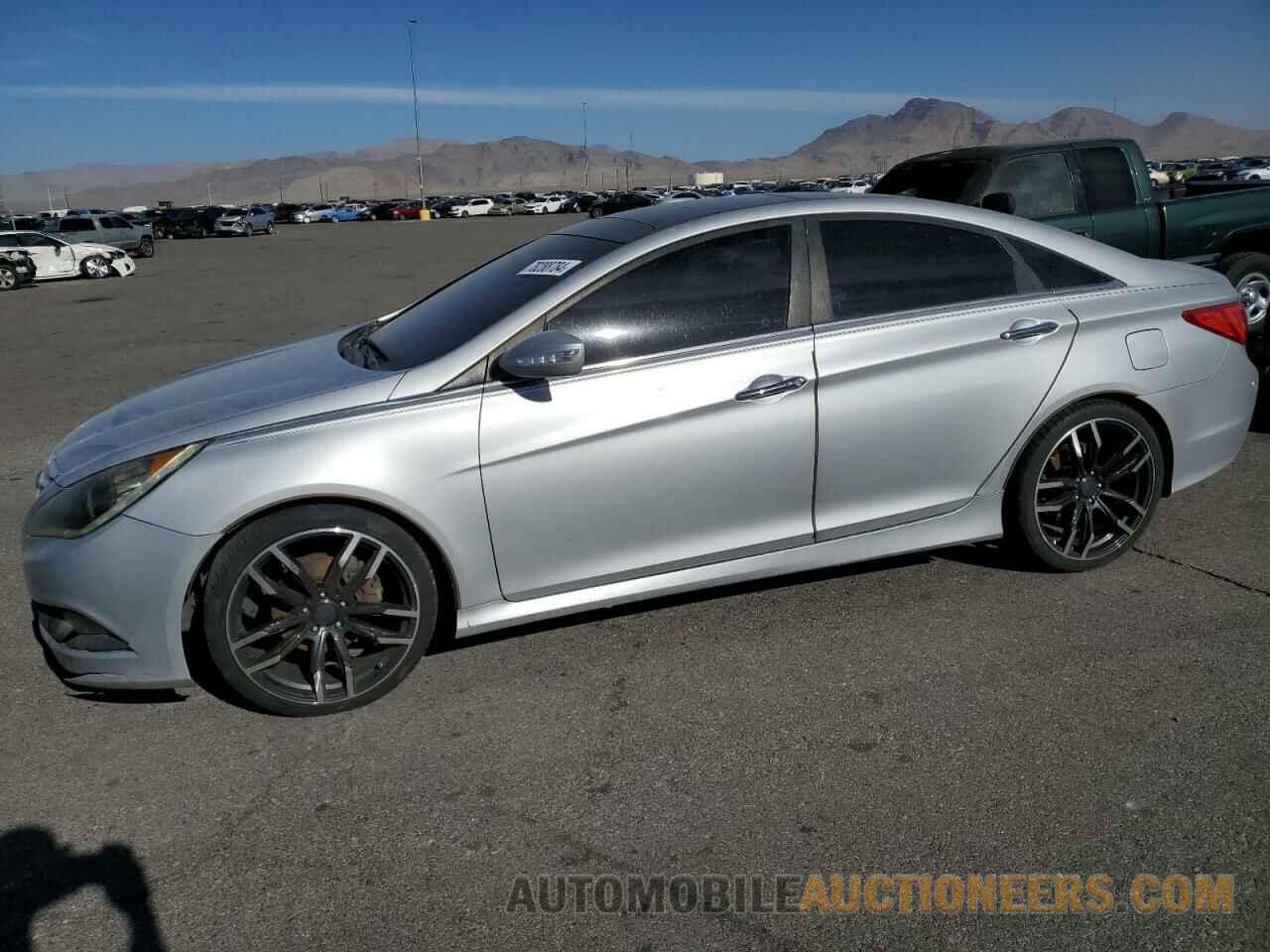 5NPEC4AC0EH828461 HYUNDAI SONATA 2014