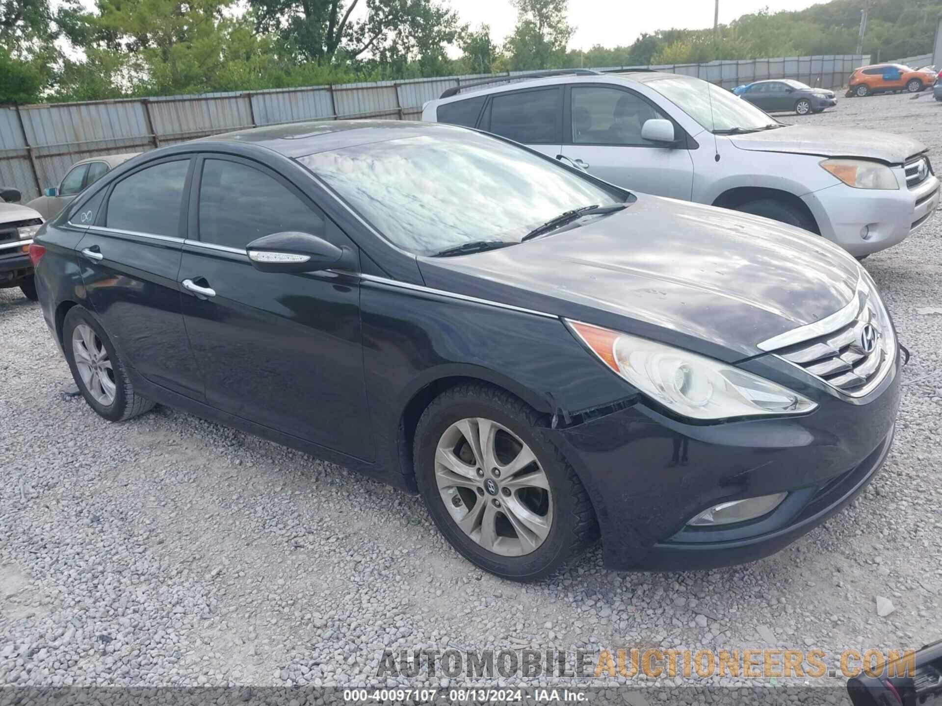 5NPEC4AC1BH135863 HYUNDAI SONATA 2011