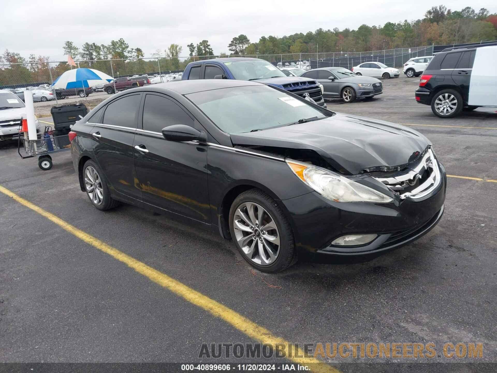 5NPEC4AC1BH163419 HYUNDAI SONATA 2011