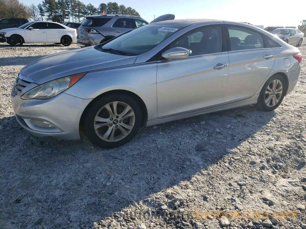 5NPEC4AC2BH010726 HYUNDAI SONATA 2011