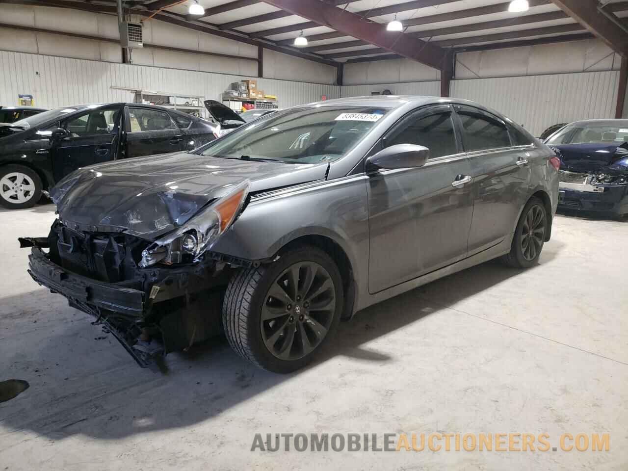 5NPEC4AC2BH238824 HYUNDAI SONATA 2011