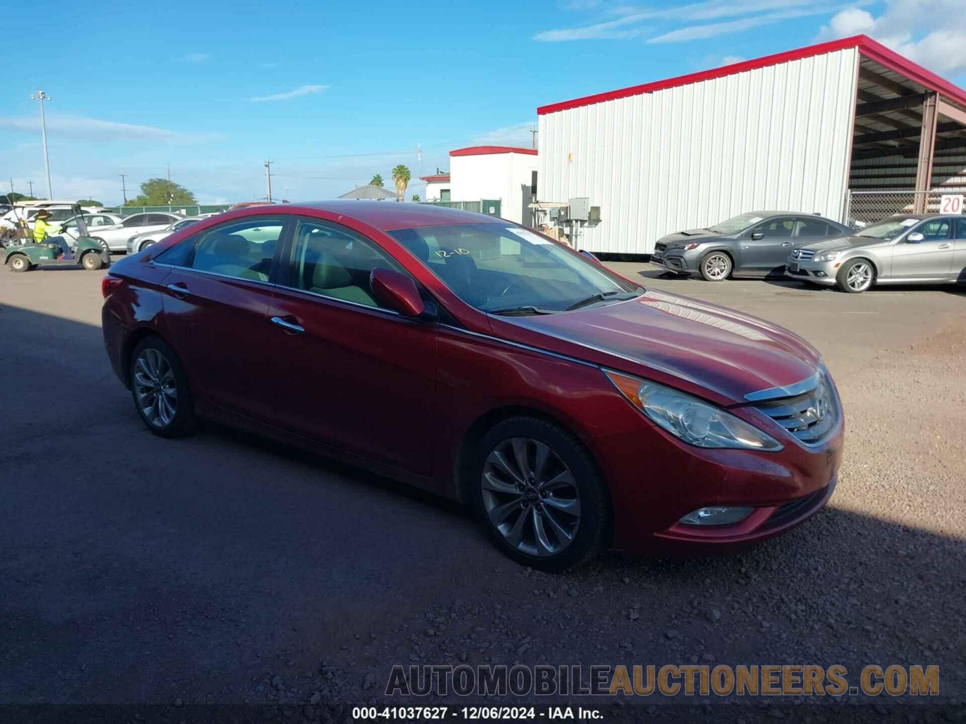 5NPEC4AC2BH277185 HYUNDAI SONATA 2011