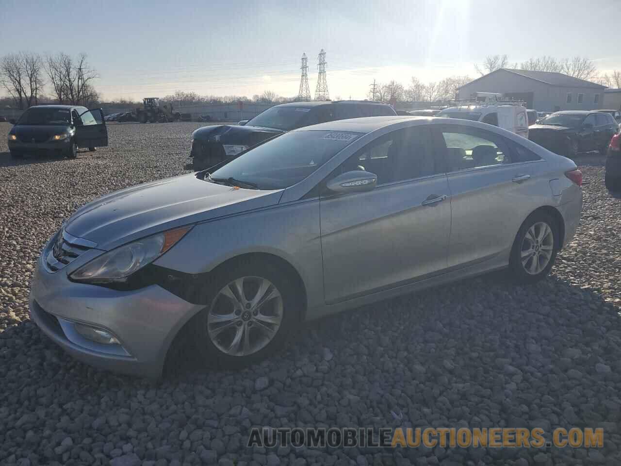 5NPEC4AC2BH294813 HYUNDAI SONATA 2011