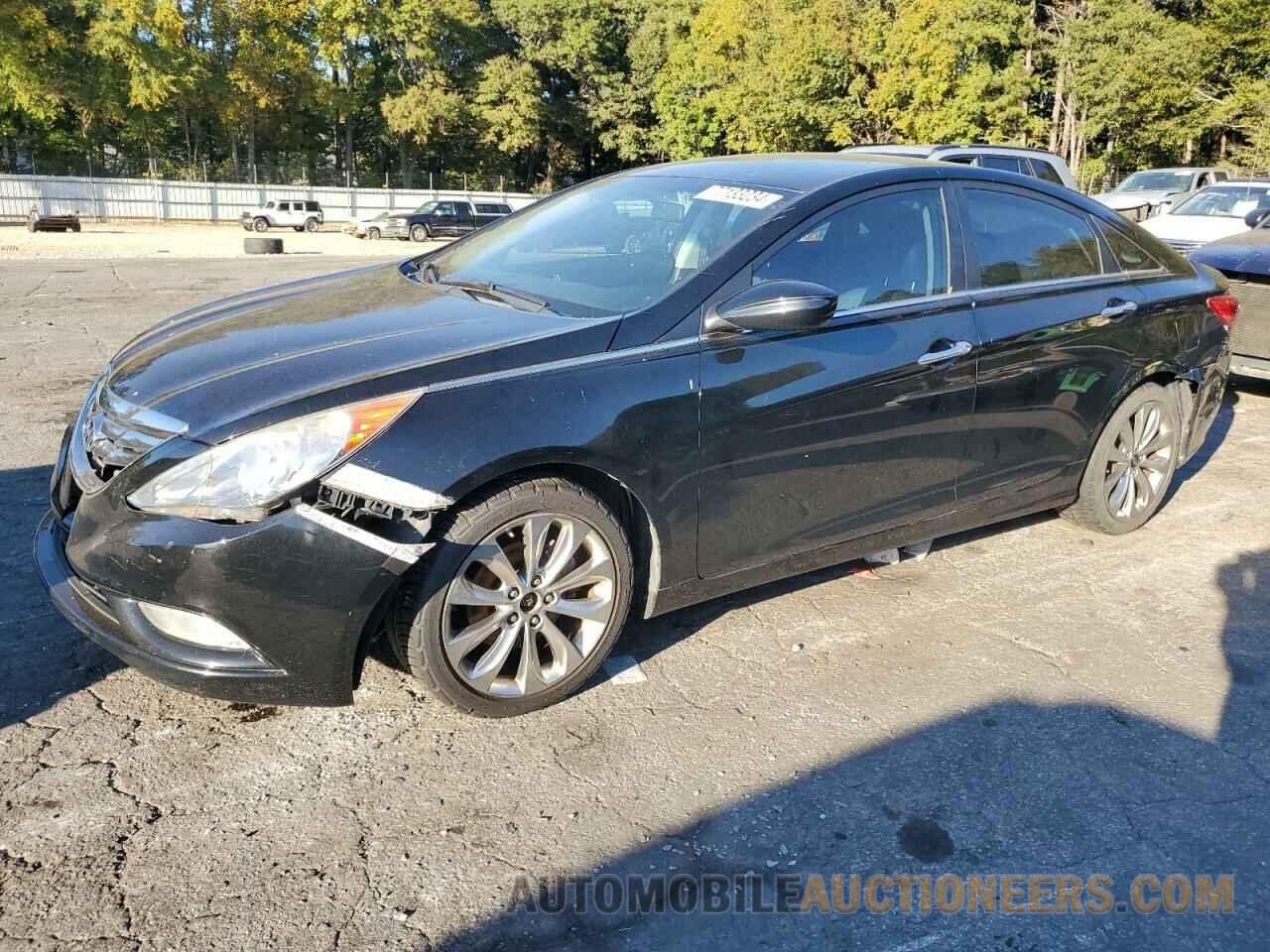 5NPEC4AC3BH040785 HYUNDAI SONATA 2011