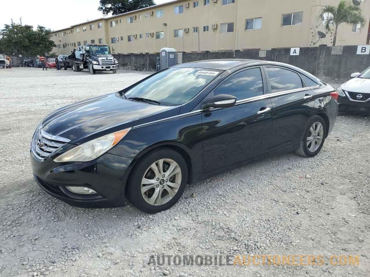 5NPEC4AC3BH176043 HYUNDAI SONATA 2011