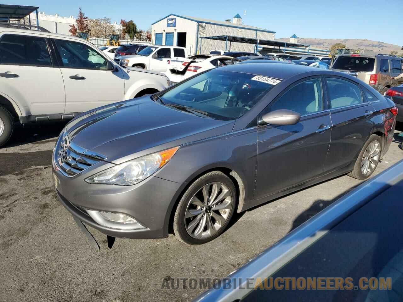 5NPEC4AC3BH223023 HYUNDAI SONATA 2011