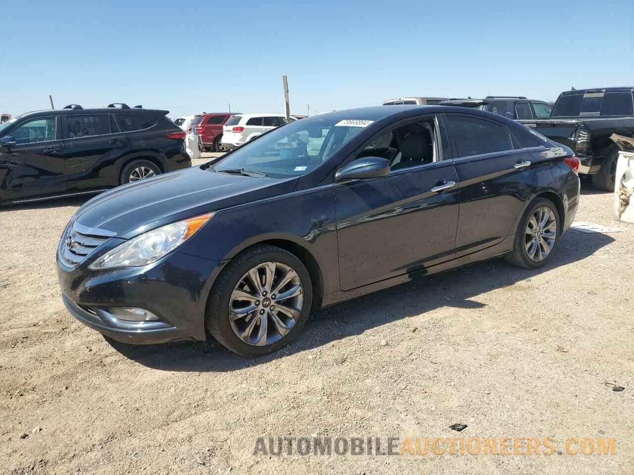 5NPEC4AC3BH268740 HYUNDAI SONATA 2011