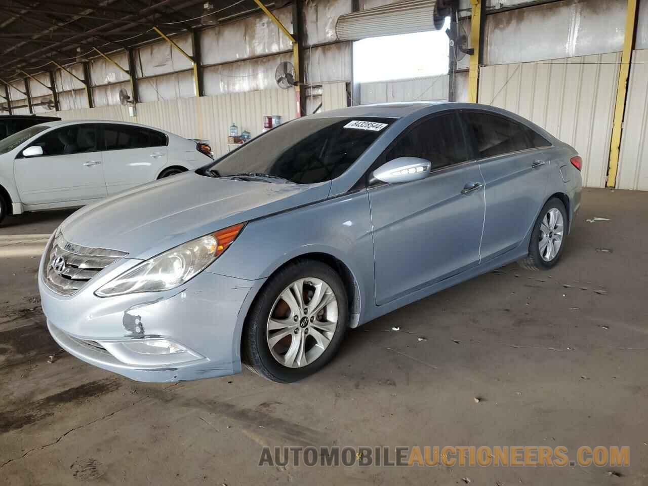 5NPEC4AC5BH073609 HYUNDAI SONATA 2011