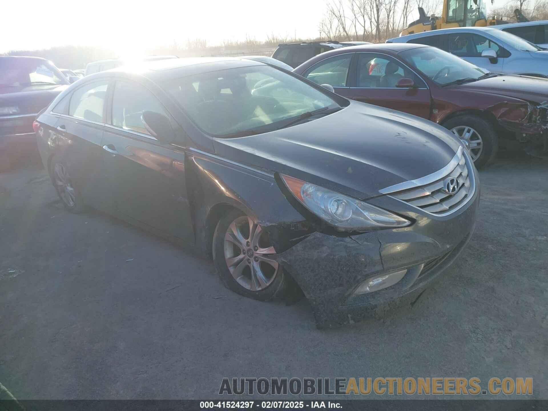 5NPEC4AC5BH090376 HYUNDAI SONATA 2011