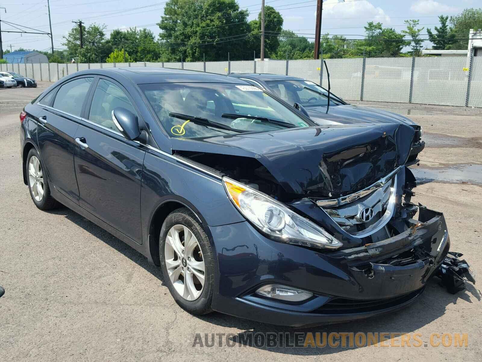 5NPEC4AC5BH115535 HYUNDAI SONATA 2011