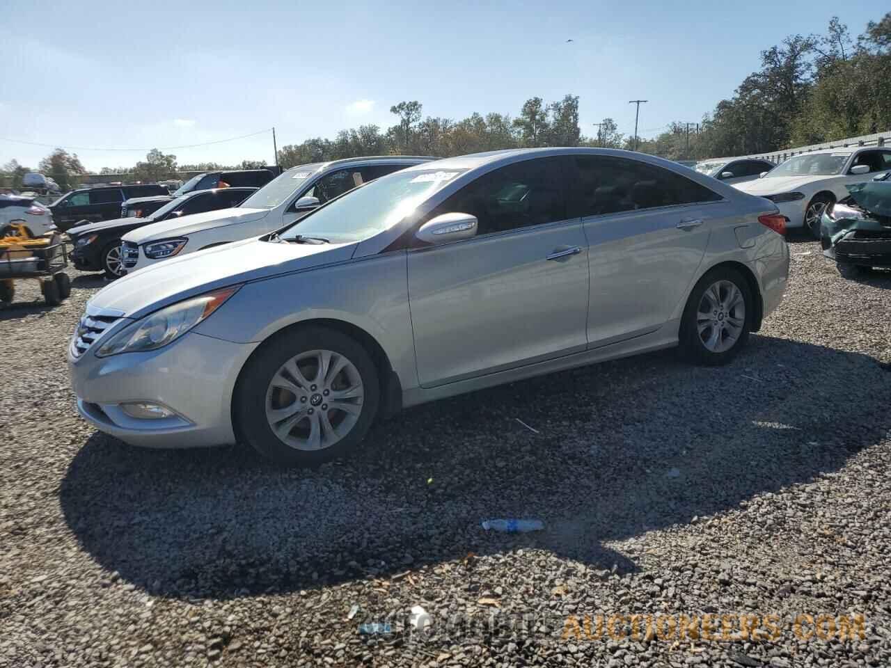 5NPEC4AC5BH119441 HYUNDAI SONATA 2011