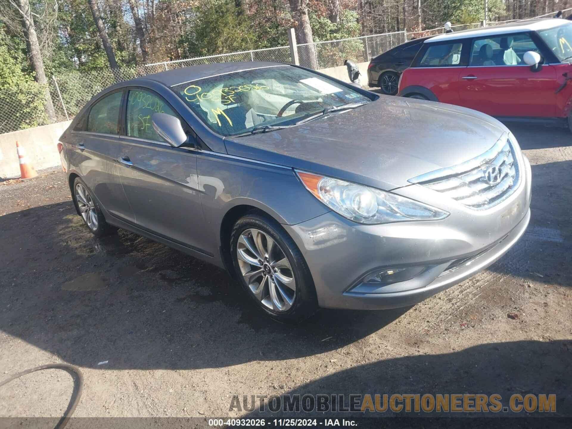 5NPEC4AC5BH237988 HYUNDAI SONATA 2011