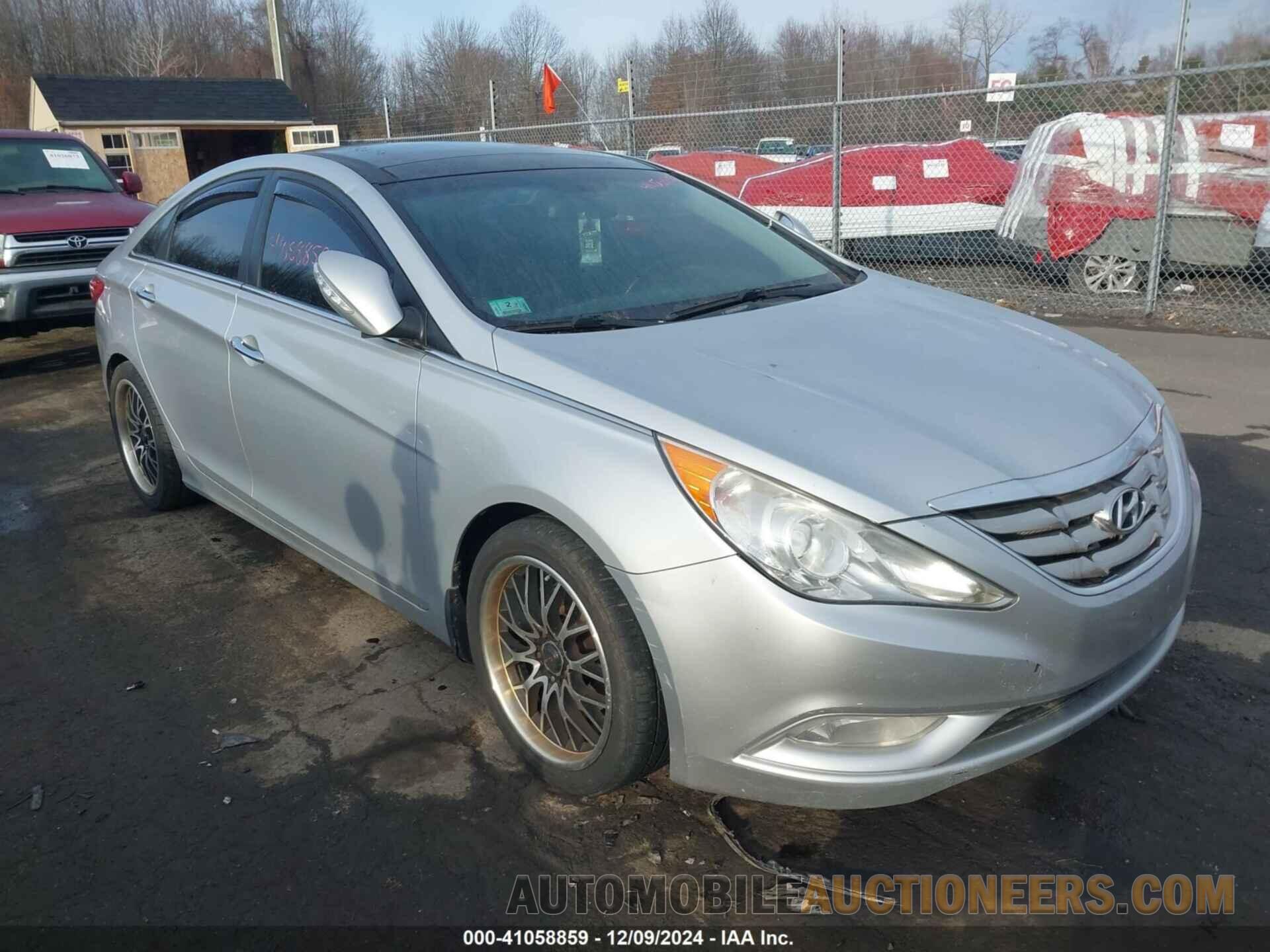 5NPEC4AC5CH457570 HYUNDAI SONATA 2012