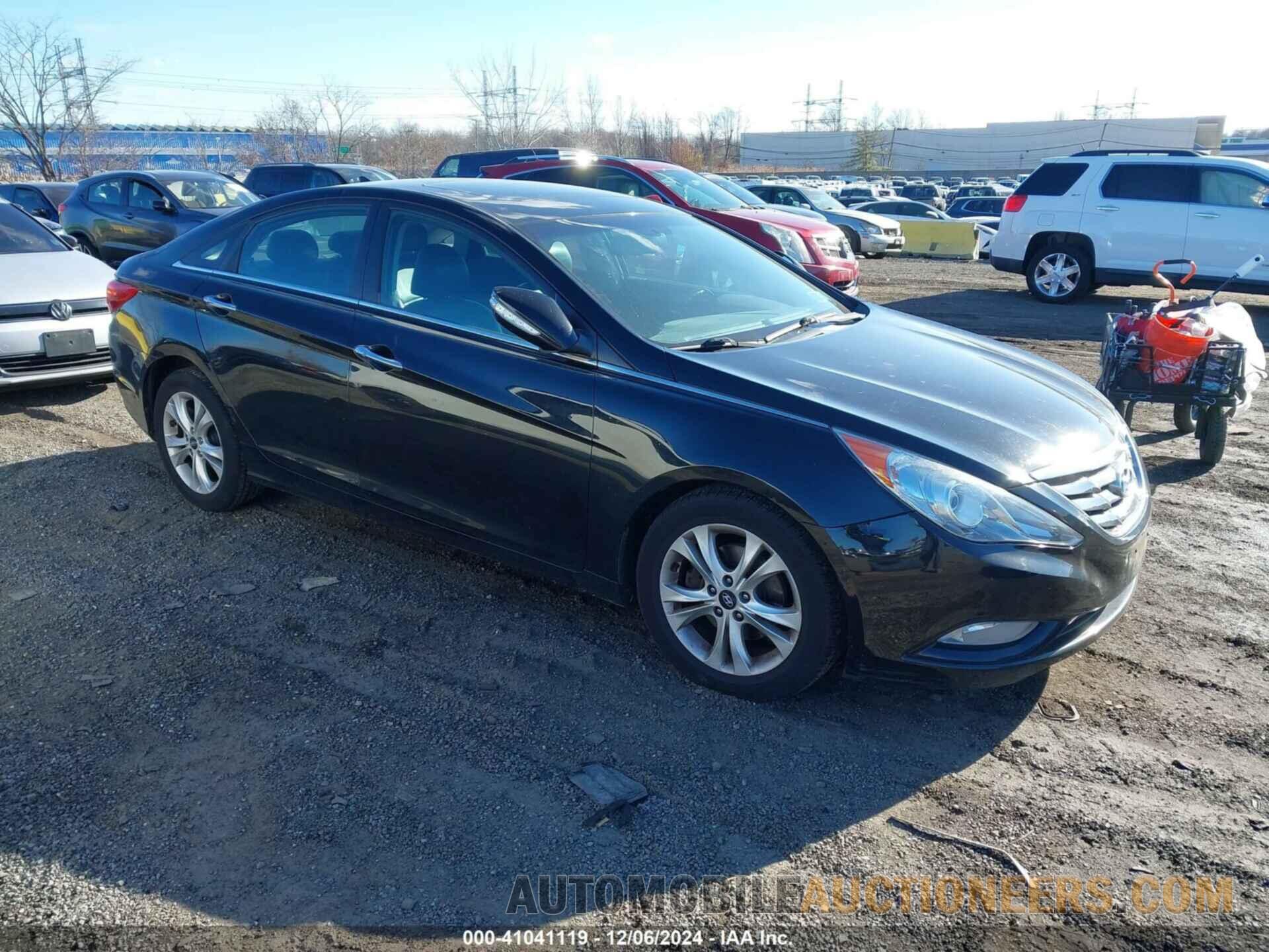 5NPEC4AC7BH003013 HYUNDAI SONATA 2011