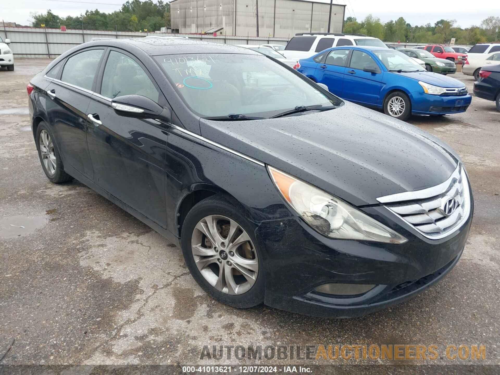 5NPEC4AC7BH047285 HYUNDAI SONATA 2011