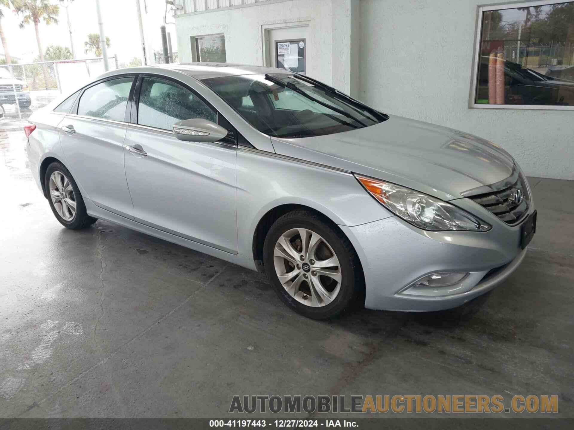 5NPEC4AC7BH265341 HYUNDAI SONATA 2011