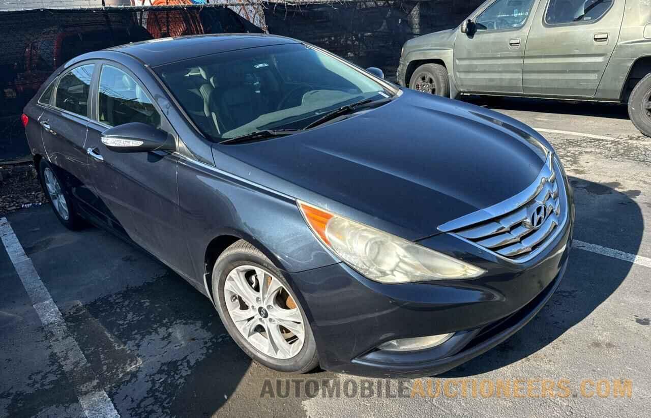 5NPEC4AC8BH132474 HYUNDAI SONATA 2011