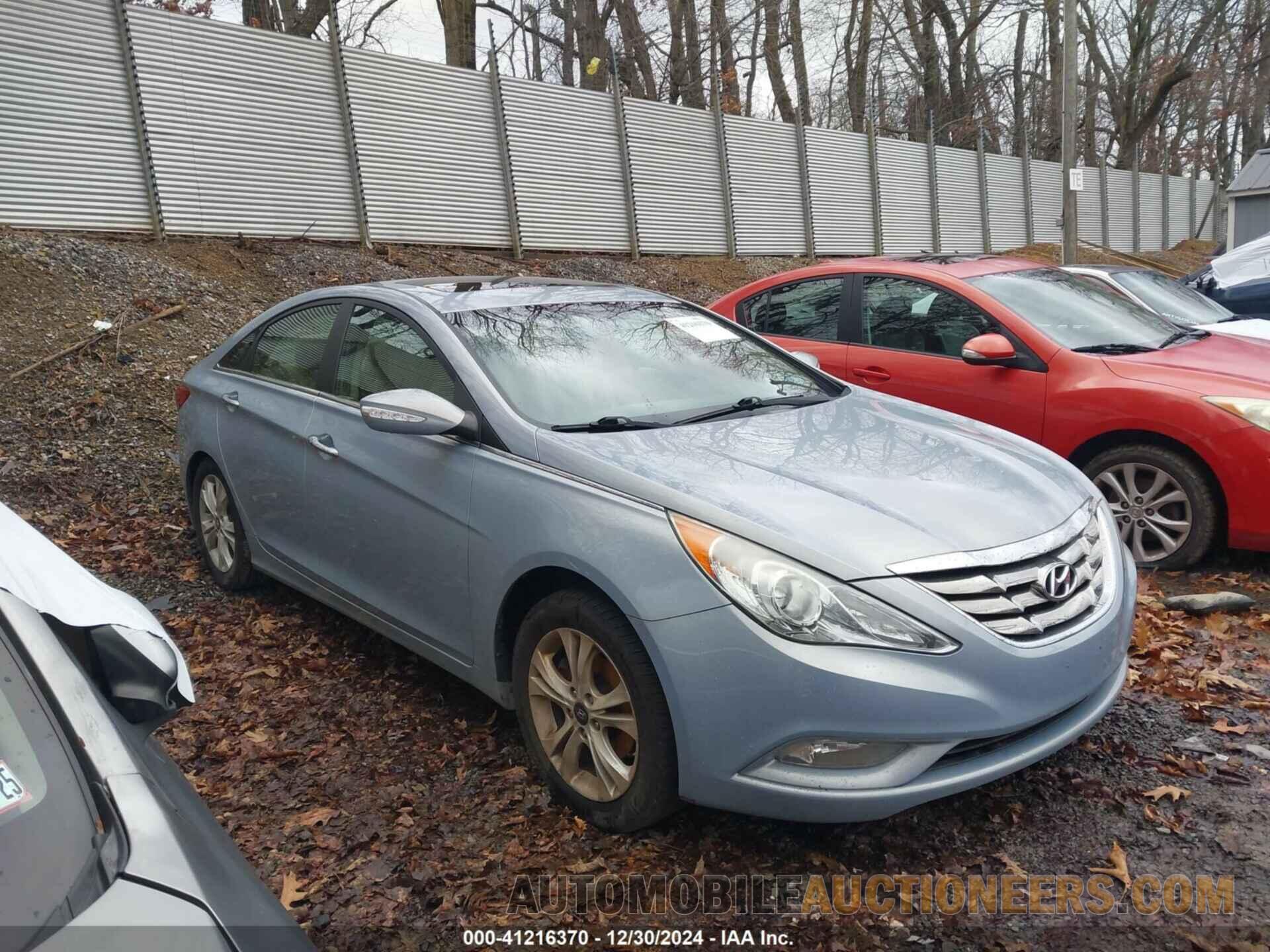 5NPEC4AC8BH138386 HYUNDAI SONATA 2011