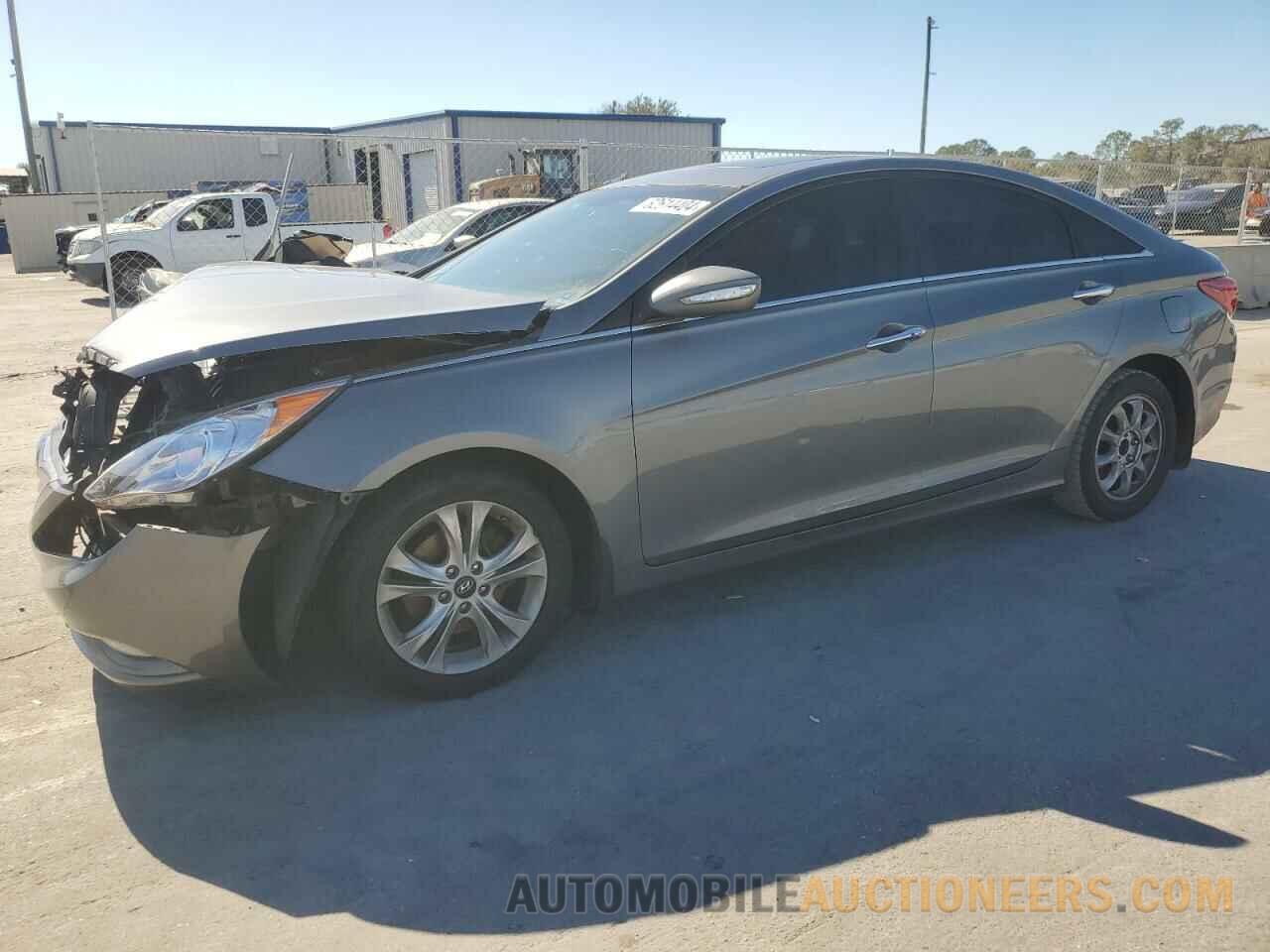 5NPEC4AC8BH232820 HYUNDAI SONATA 2011