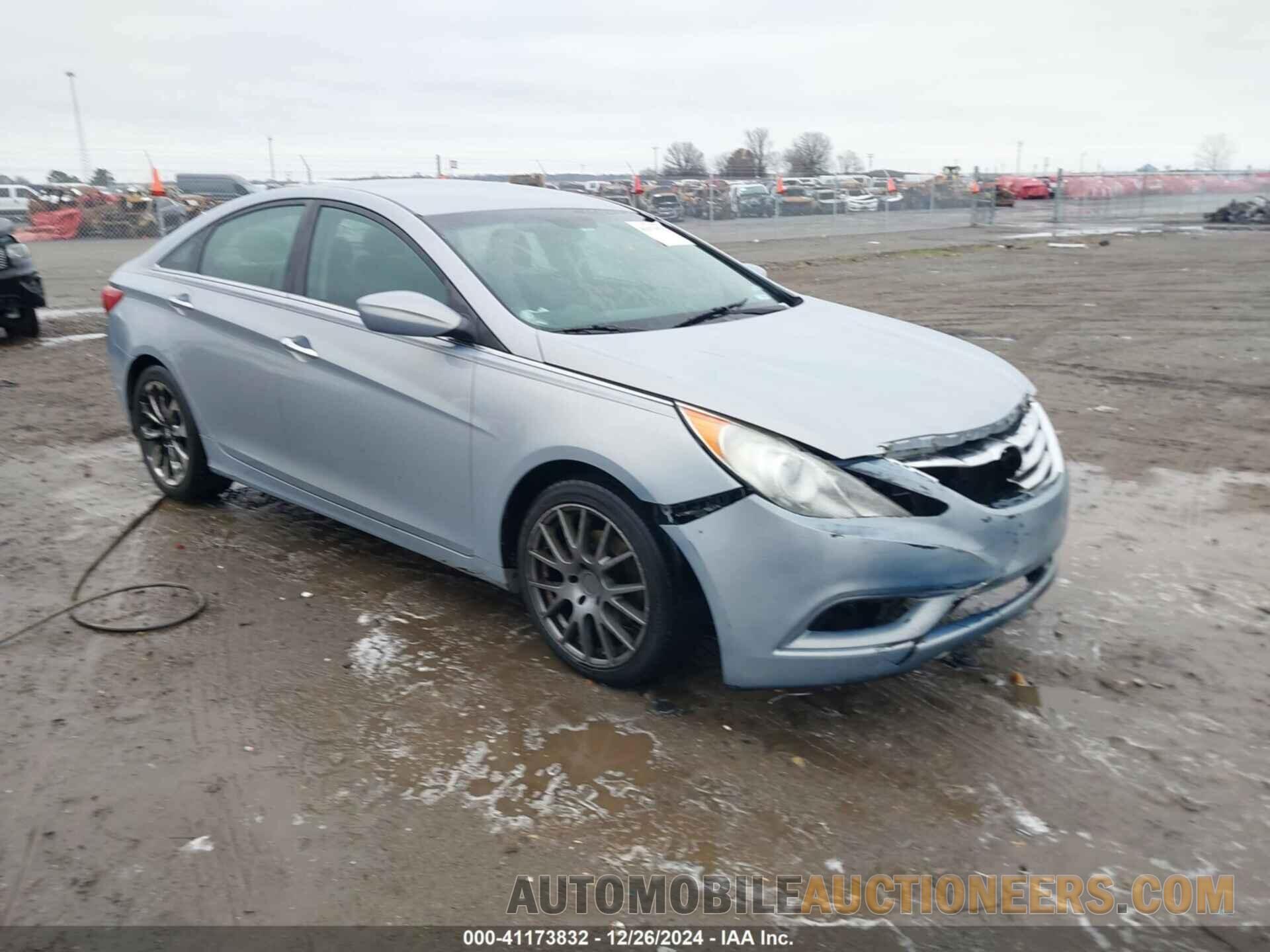 5NPEC4AC8BH243347 HYUNDAI SONATA 2011