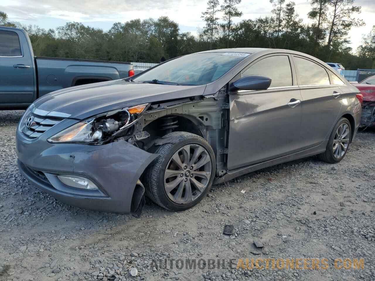 5NPEC4AC8BH287669 HYUNDAI SONATA 2011