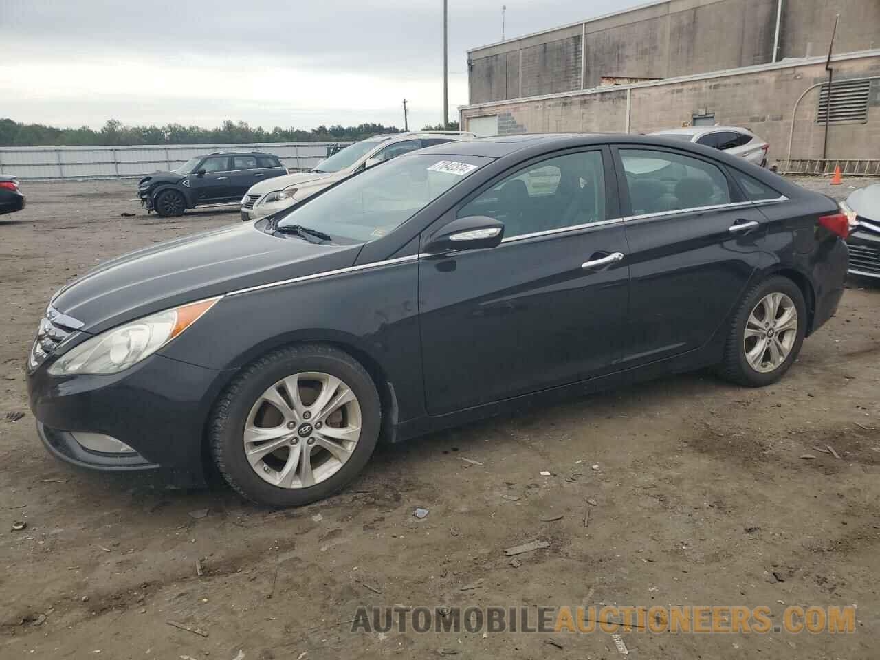 5NPEC4AC9BH022985 HYUNDAI SONATA 2011