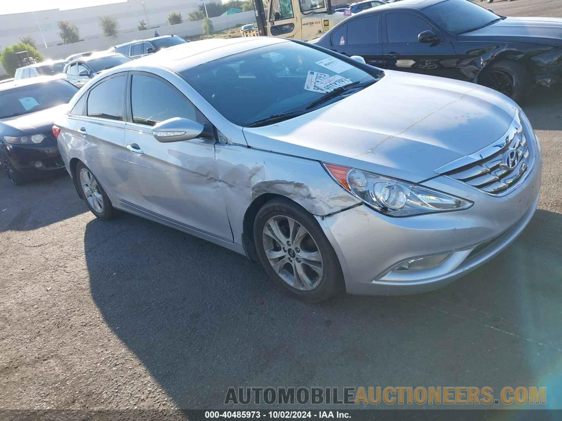 5NPEC4AC9BH126523 HYUNDAI SONATA 2011