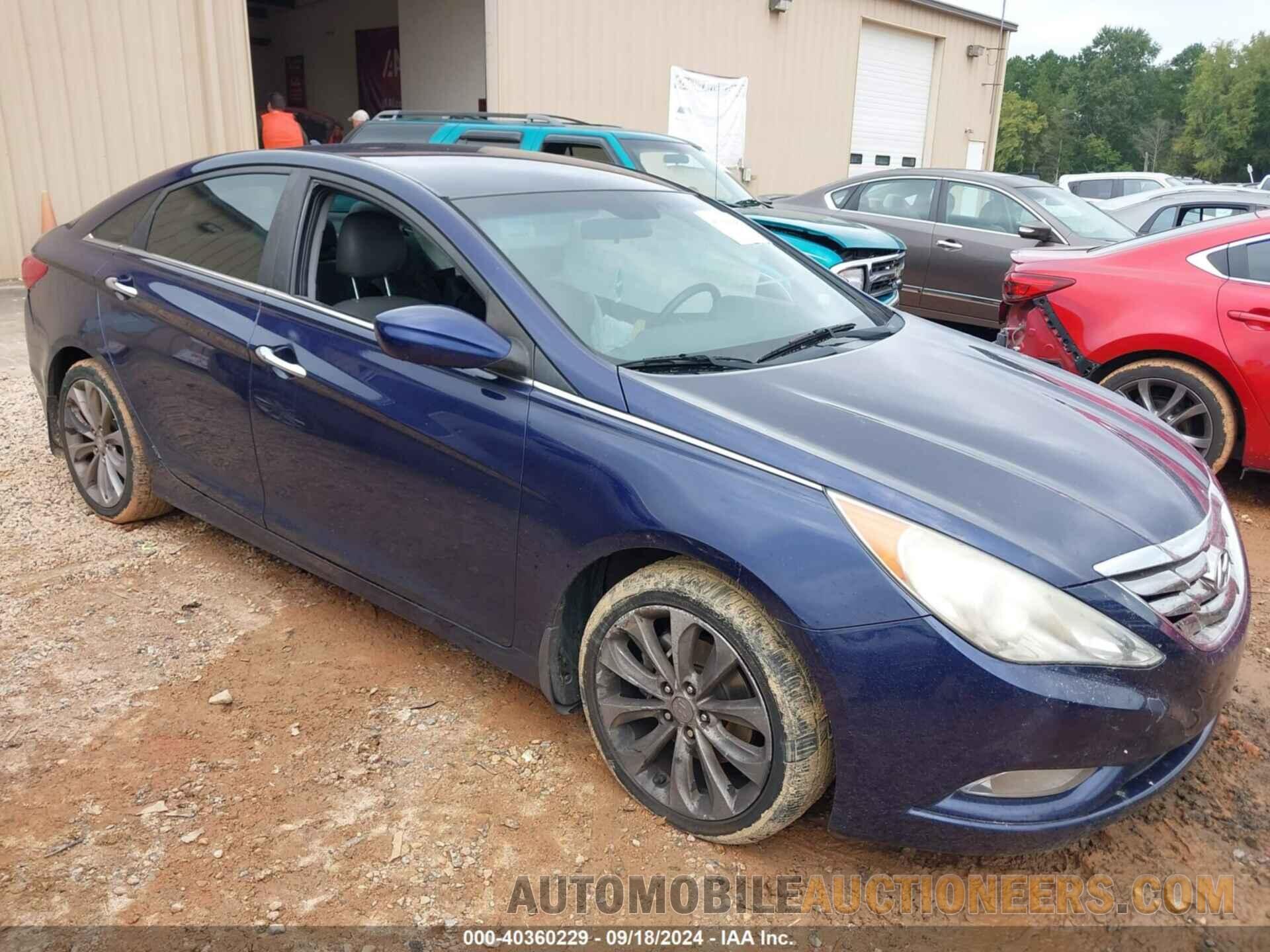 5NPEC4AC9BH155276 HYUNDAI SONATA 2011