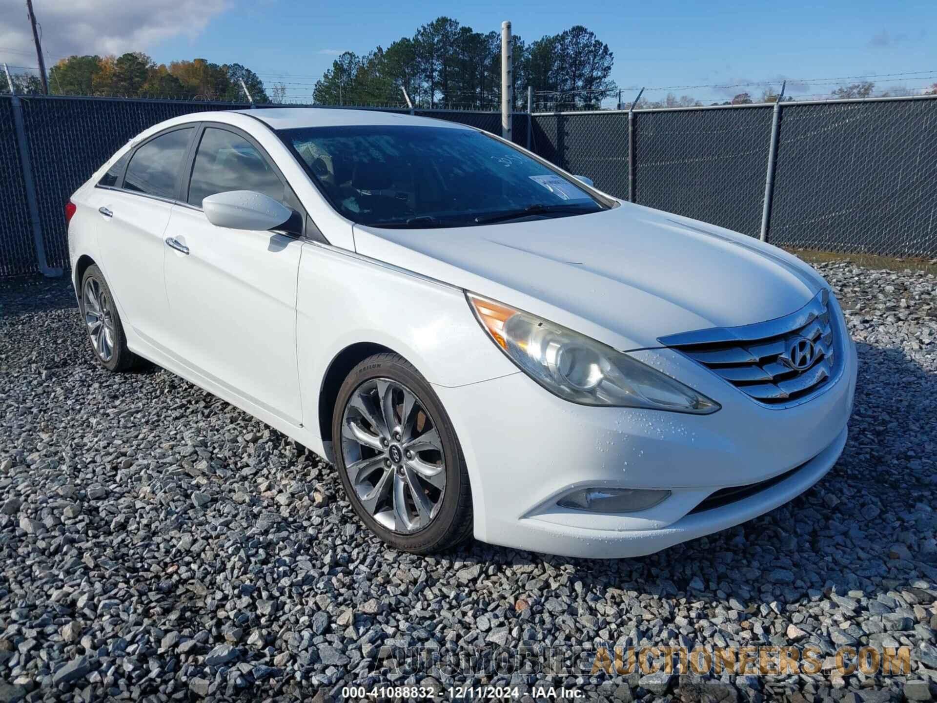 5NPEC4AC9BH305810 HYUNDAI SONATA 2011