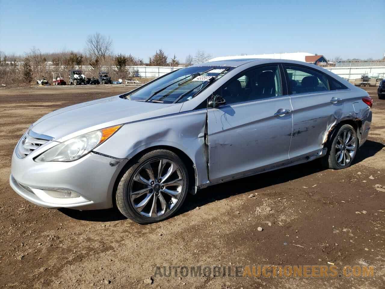 5NPEC4ACXBH055820 HYUNDAI SONATA 2011