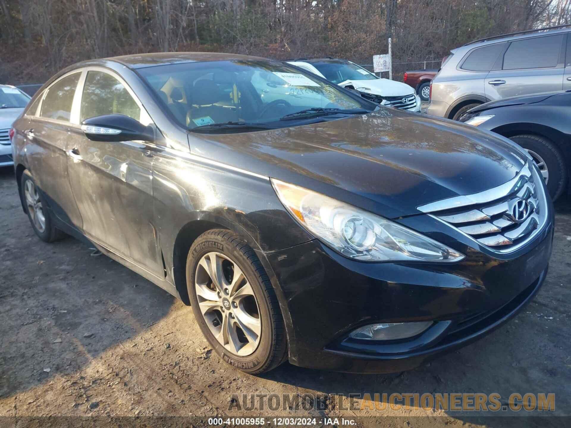 5NPEC4ACXBH142682 HYUNDAI SONATA 2011