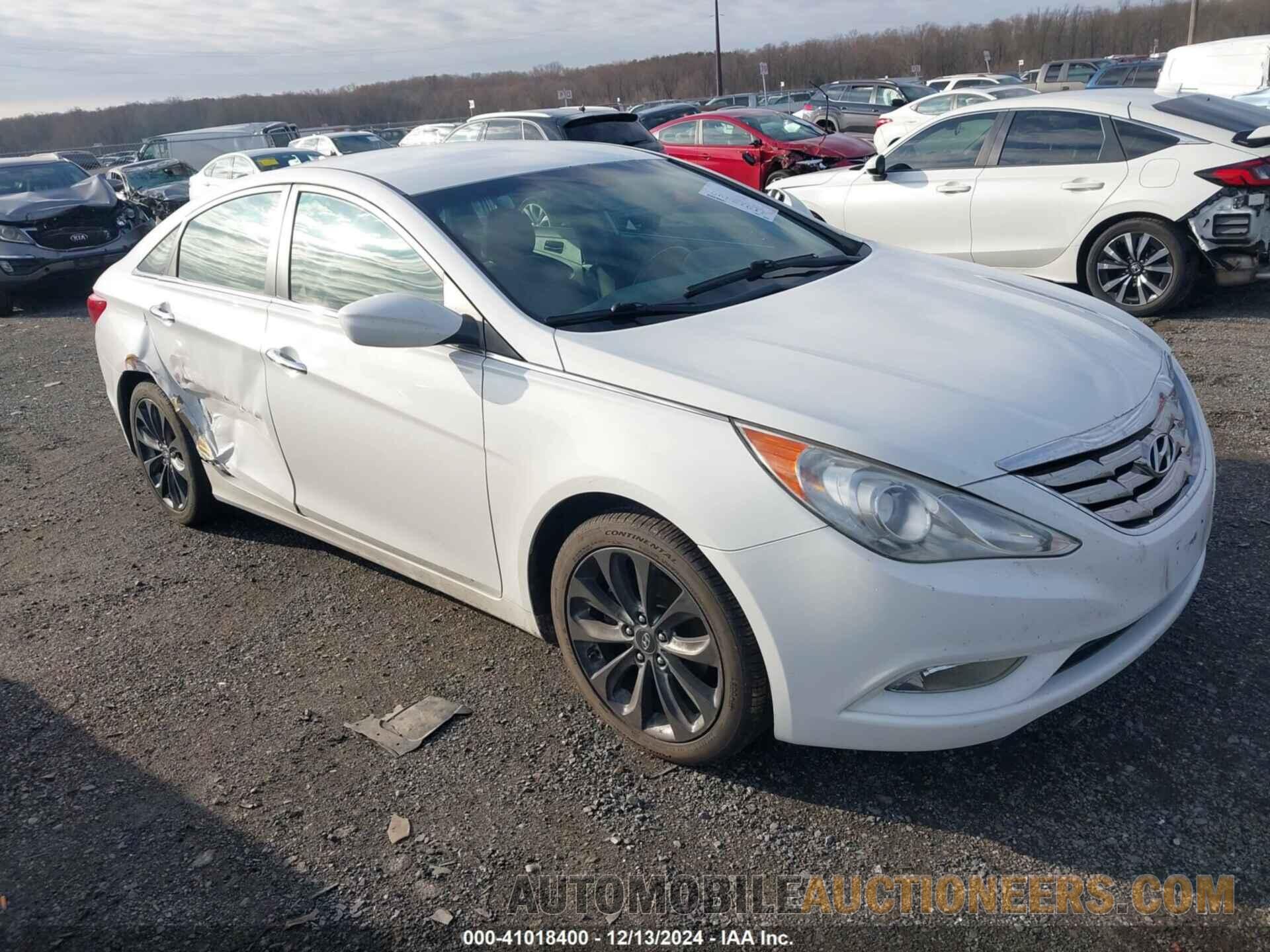 5NPEC4ACXBH217980 HYUNDAI SONATA 2011