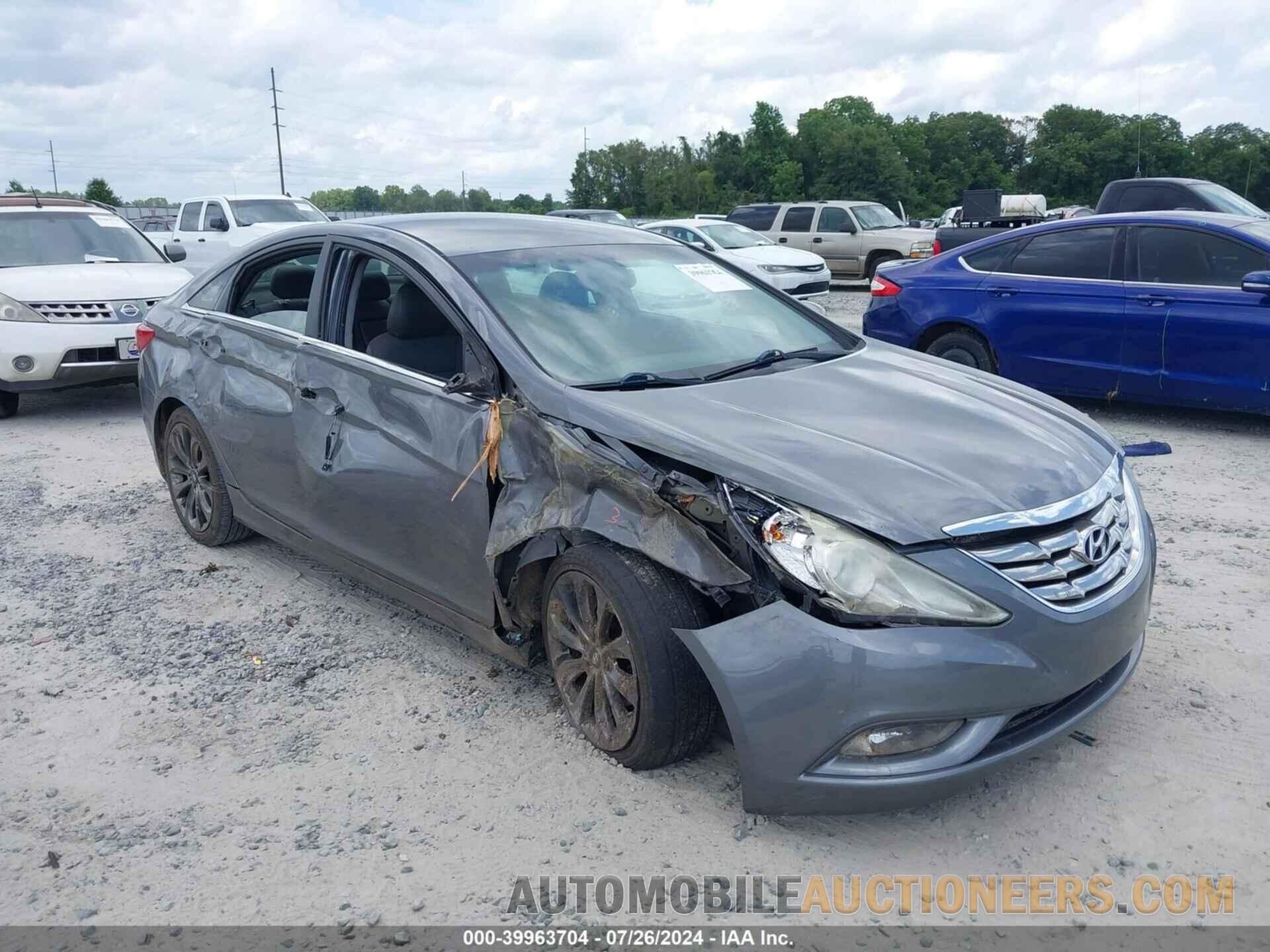 5NPEC4ACXBH258237 HYUNDAI SONATA 2011