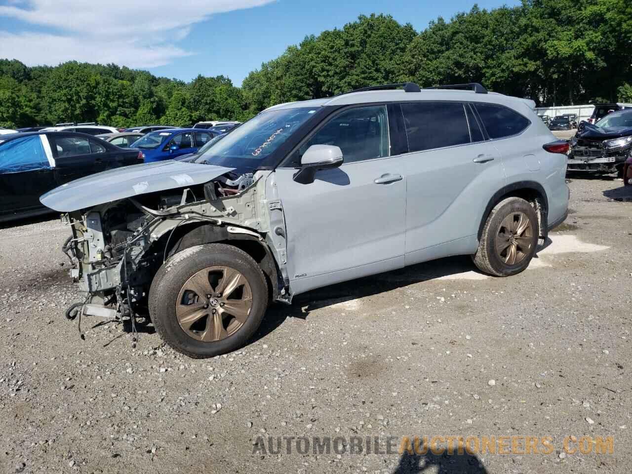 5TDABRCH0NS549240 TOYOTA HIGHLANDER 2022