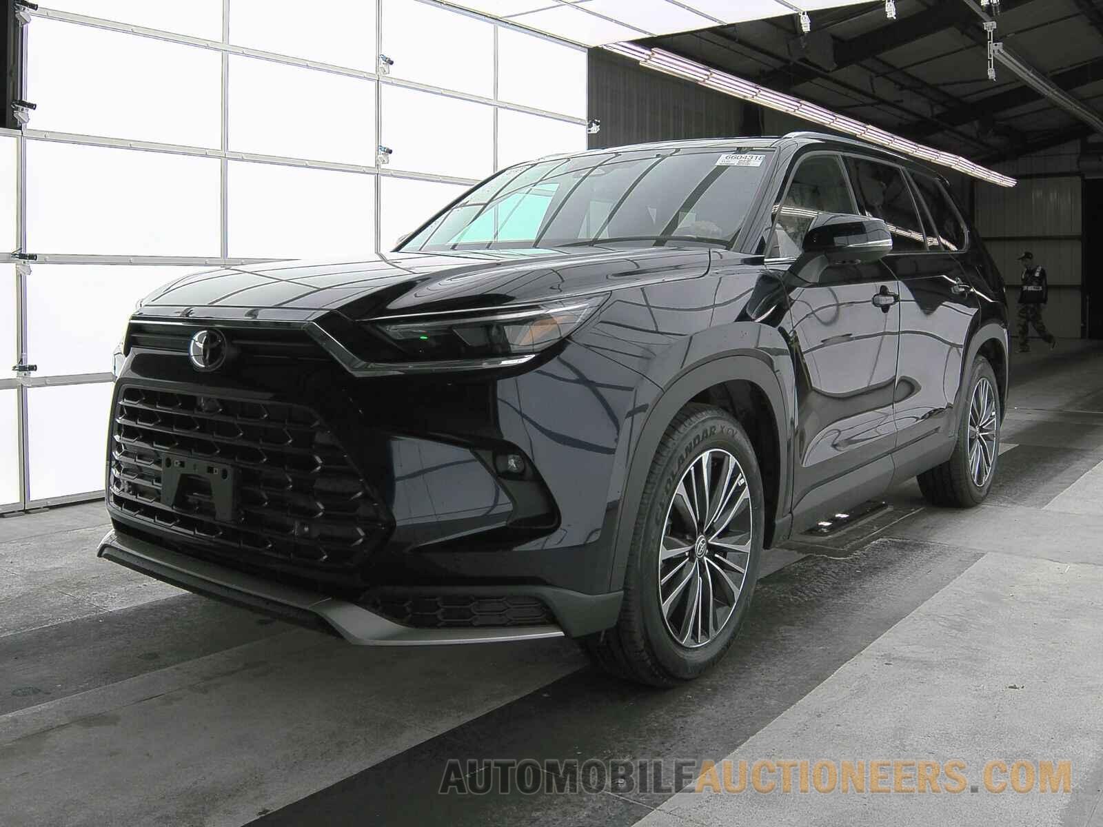 5TDADAB51RS002017 Toyota Grand Highlander 2024