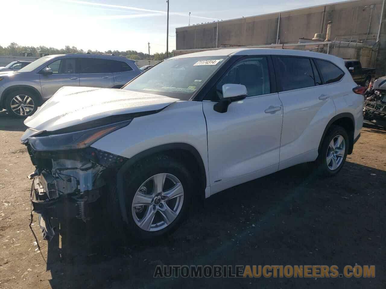 5TDBBRCHXPS106634 TOYOTA HIGHLANDER 2023