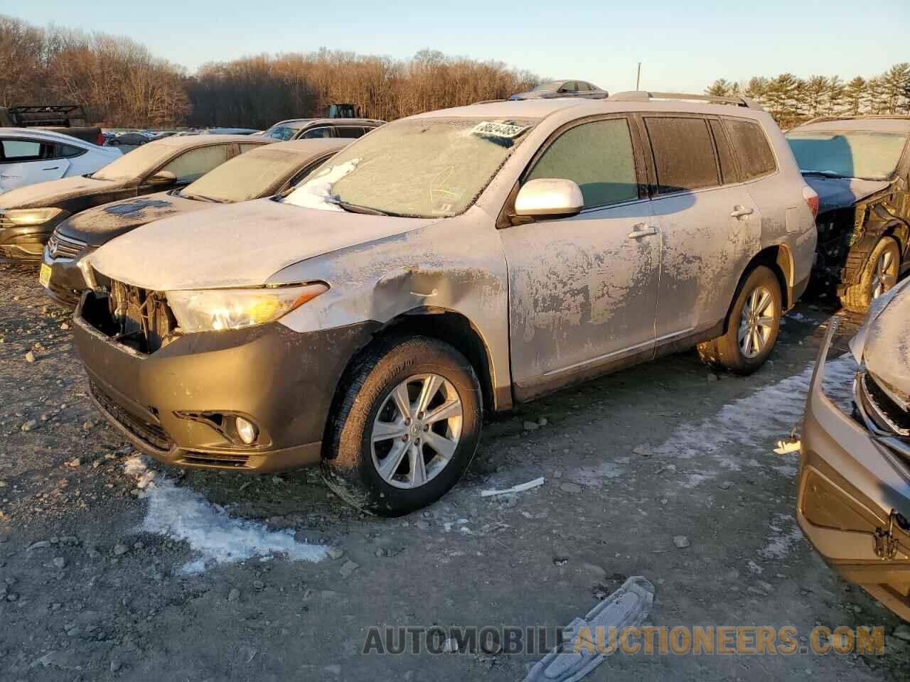 5TDBK3EH2CS153323 TOYOTA HIGHLANDER 2012