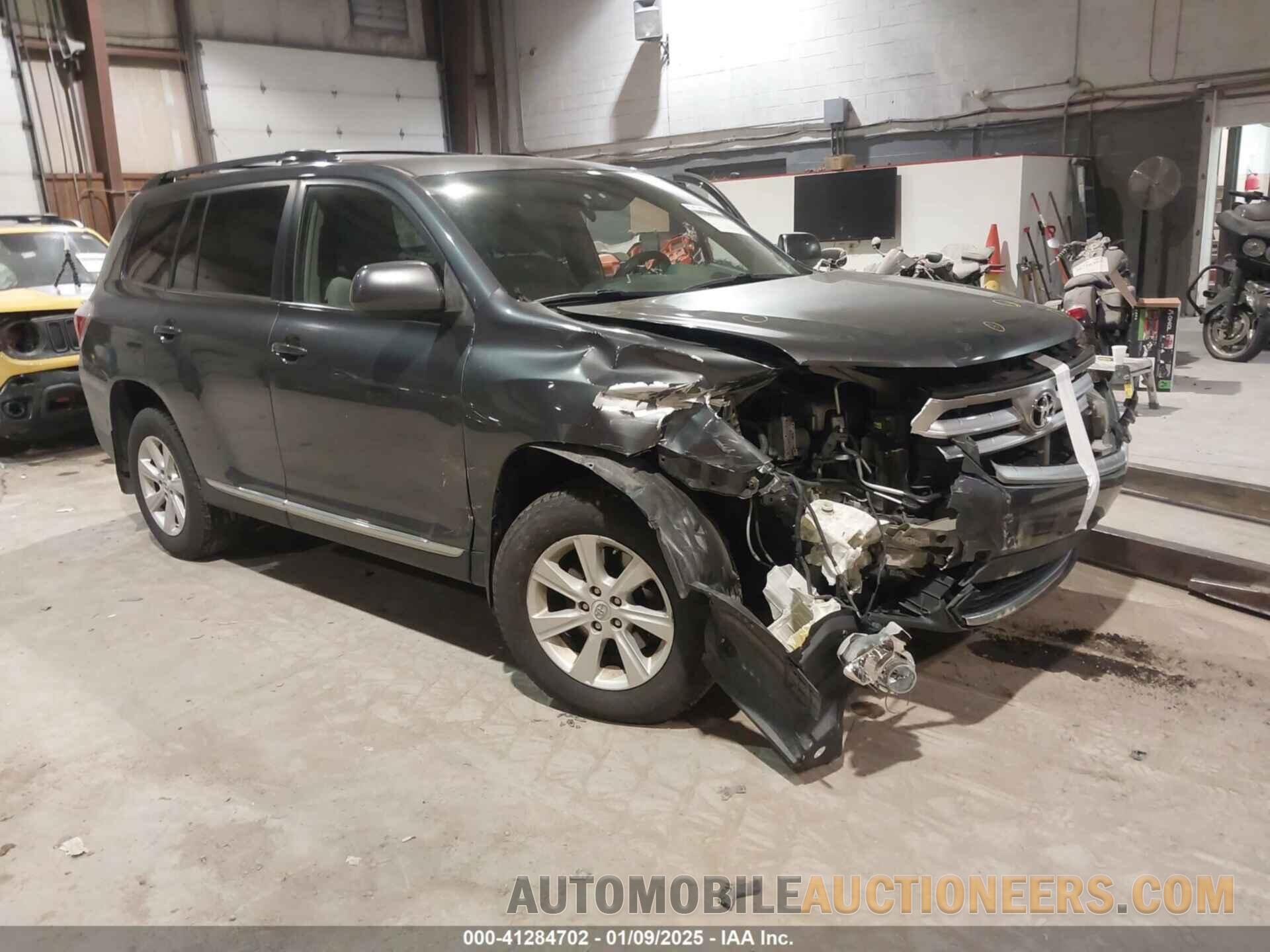 5TDBK3EH4BS047888 TOYOTA HIGHLANDER 2011