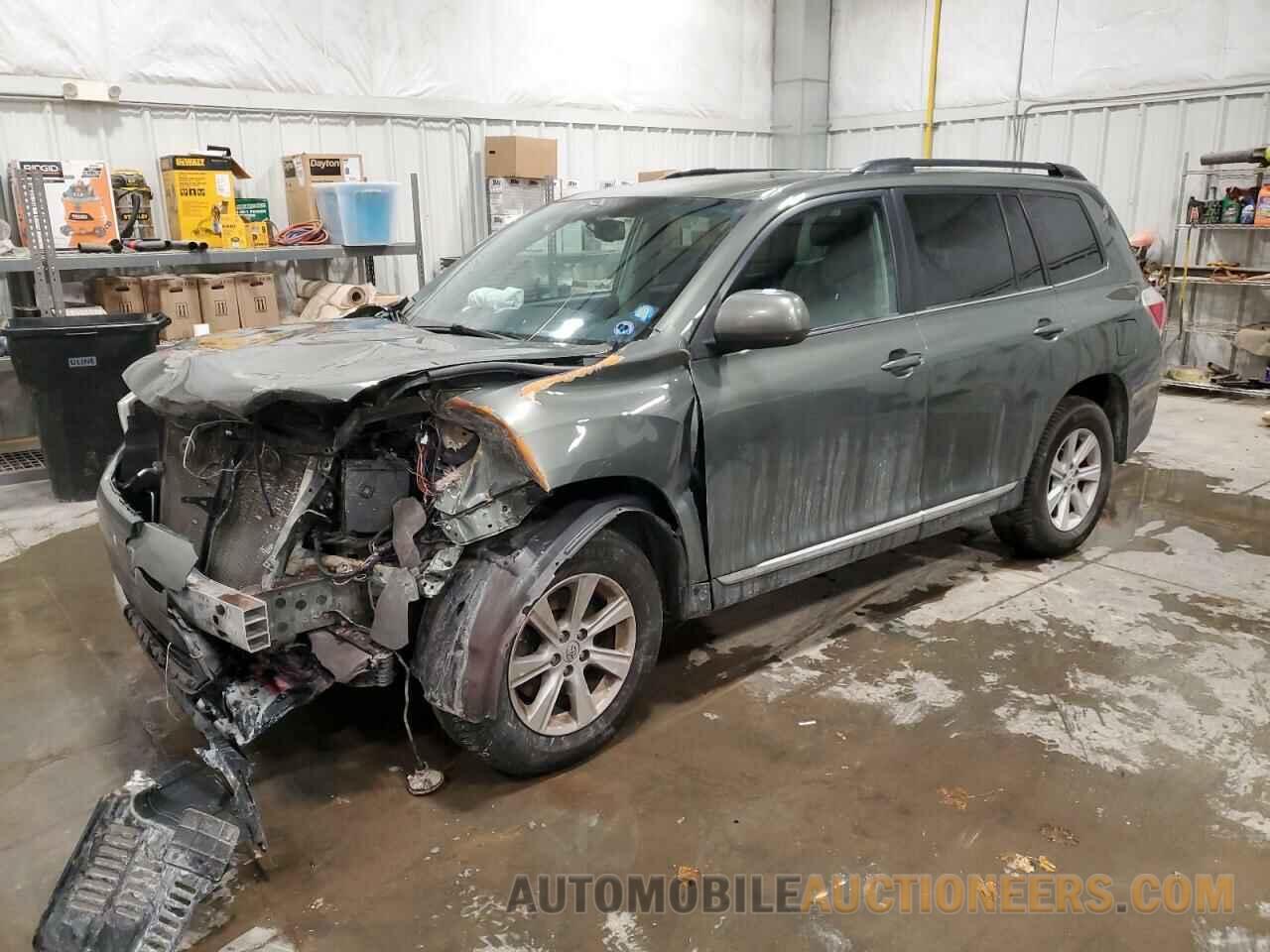 5TDBK3EH6DS214111 TOYOTA HIGHLANDER 2013